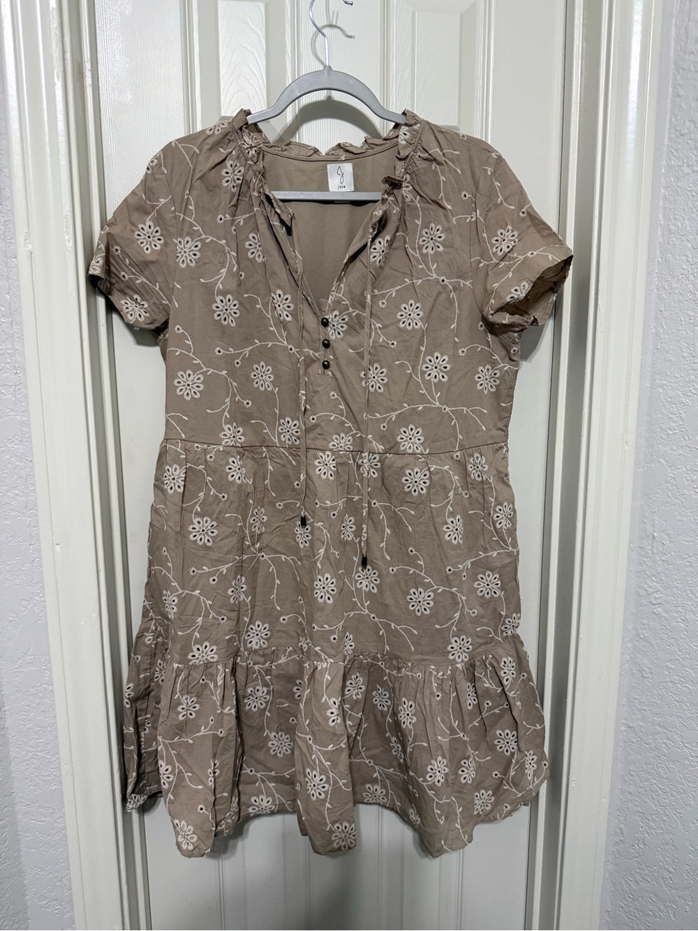 Joie Taupe Short-Sleeve Embroidered Floral Tiered Dress